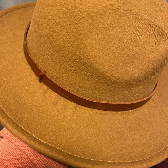 stylish fedora! Casual or dress up!